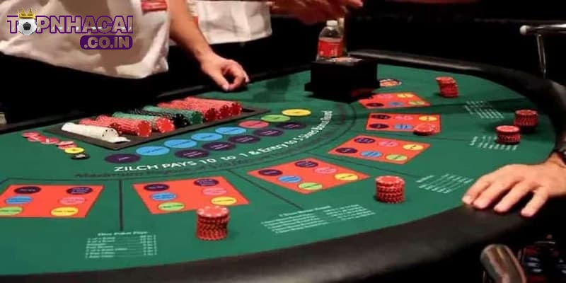 Mỗi ván bài Poker có tổng cộng 4 vòng chơi 